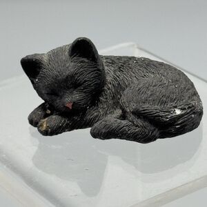 Vintage Sandicast Black Sleeping Cat Kitten 1986 Brue REPAIRED 2.25 in Long